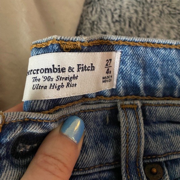 Abercrombie jeans - Picture 2 of 2
